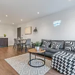 Daire - - Balcony - Sleeps 6 *