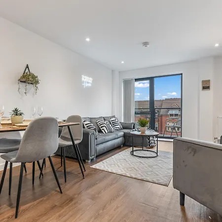 דירה - - Balcony - Sleeps 6 *