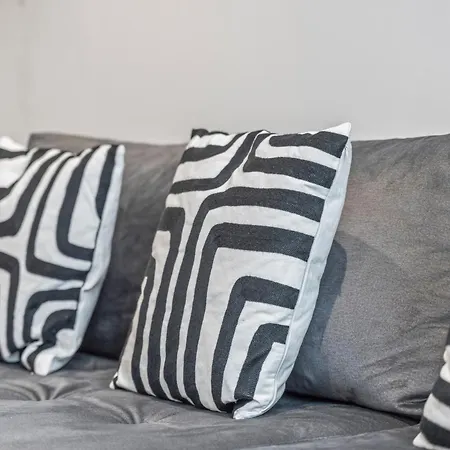 شقة - - Balcony - Sleeps 6