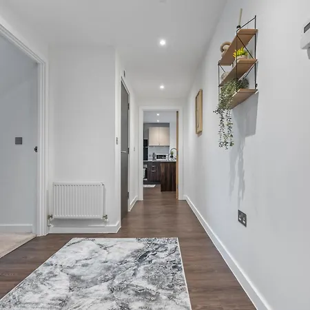 - - Balcony - Sleeps 6 דירה