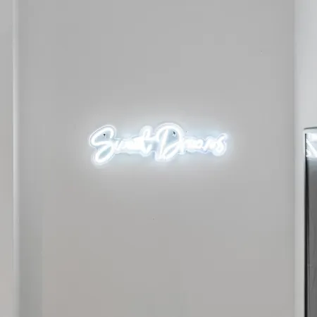 - - Balcony - Sleeps 6 Apartment