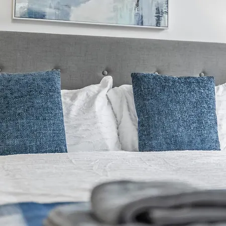 - - Balcony - Sleeps 6 York