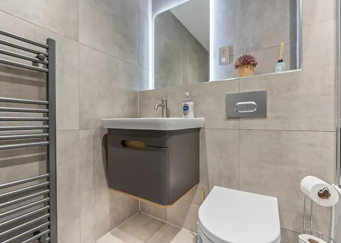 דירה - - Balcony - Sleeps 6