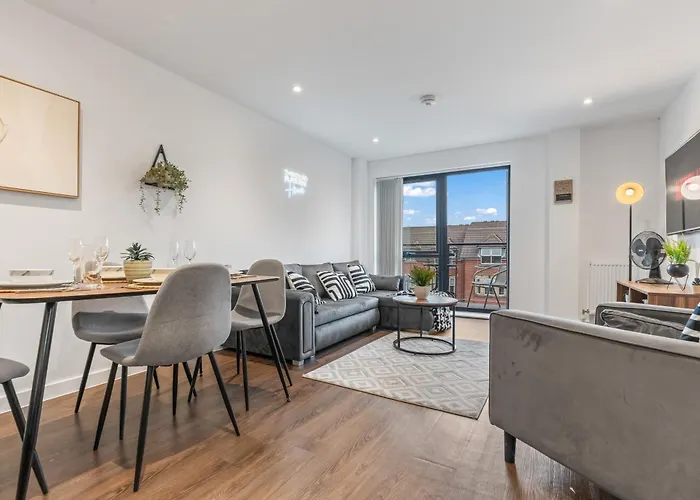 דירה - - Balcony - Sleeps 6 *