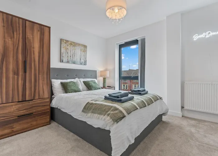 דירה - - Balcony - Sleeps 6 יורק