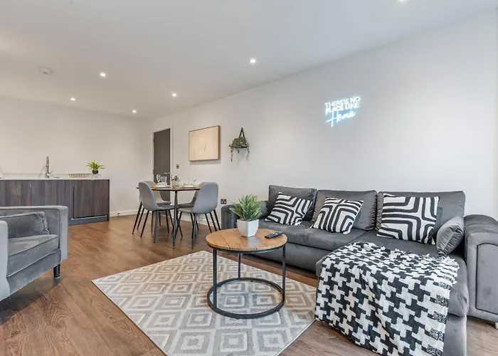 דירה - - Balcony - Sleeps 6 *